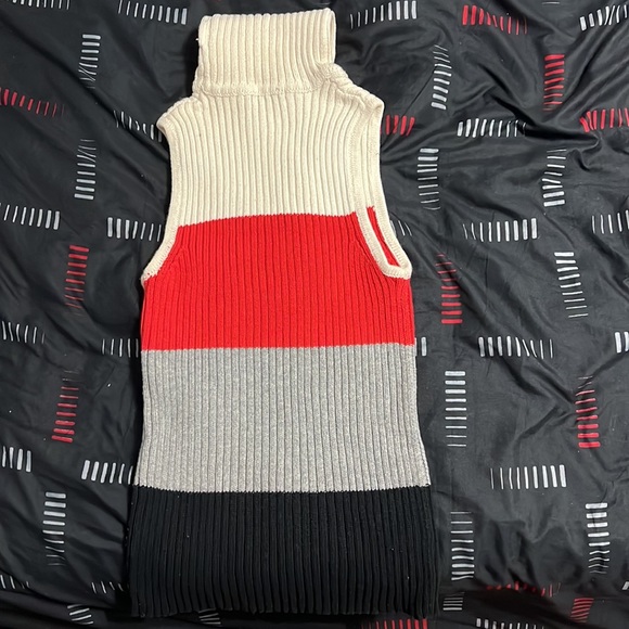A white red grey and black turtle neck sweater top - Picture 2 of 2